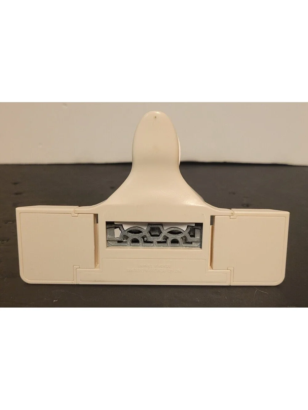 Martha Stewart Crafts Geometric Frames Edge Border/Pattern Paper Punch Tool